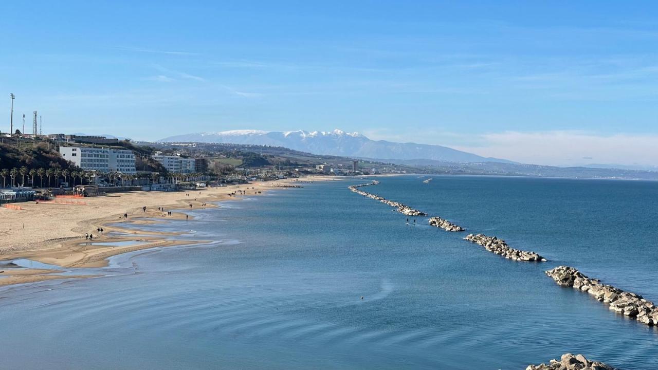I Tre Marchi Rooms Camera Sabbia Termoli Dış mekan fotoğraf