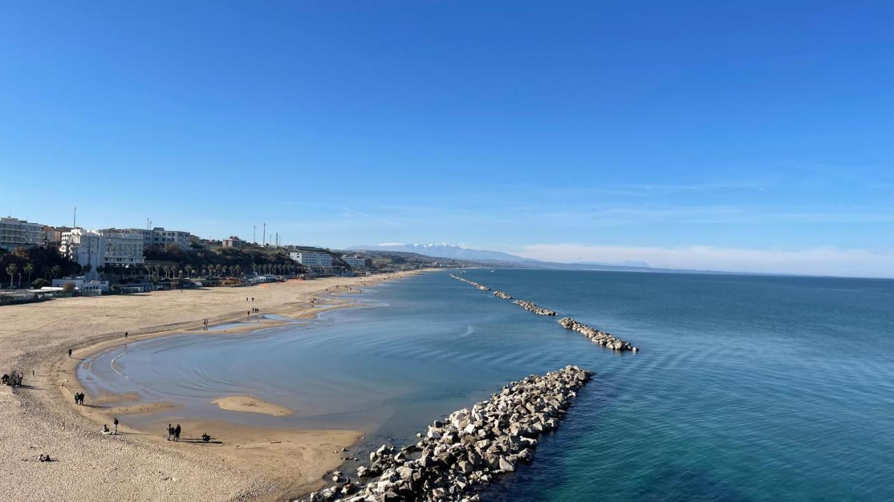 I Tre Marchi Rooms Camera Sabbia Termoli Dış mekan fotoğraf